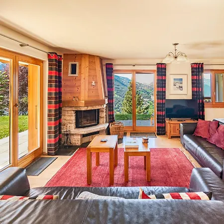 Paisible Cheminee, Terrasse, Jardin, Vue Epoustouflante فييسوناز