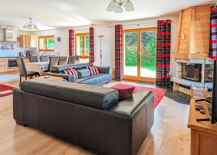 Paisible Cheminee, Terrasse, Jardin, Vue Epoustouflante ヴェゾナ