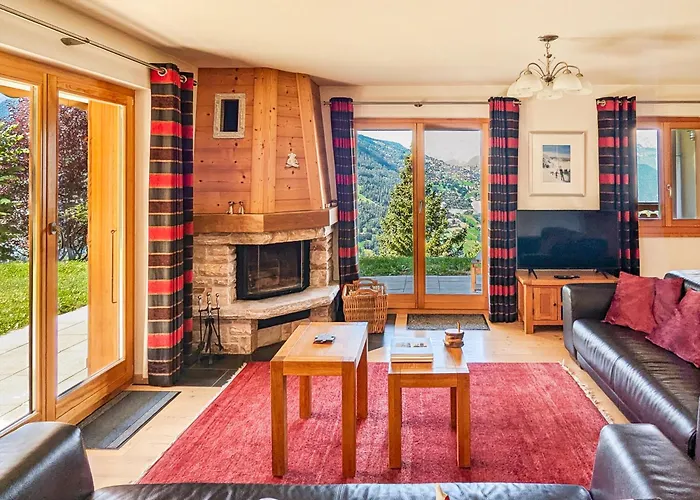 Paisible Cheminee, Terrasse, Jardin, Vue Epoustouflante ヴェゾナ