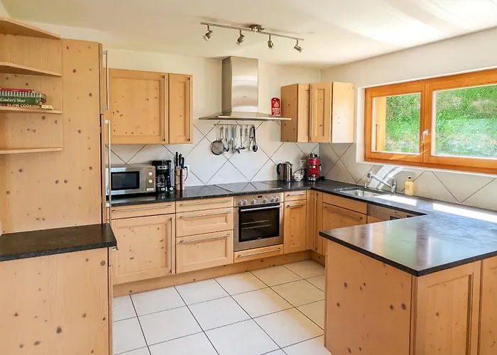 アパート Paisible Cheminee, Terrasse, Jardin, Vue Epoustouflante ヴェゾナ