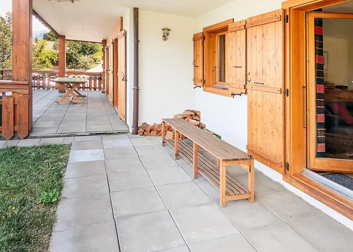 Paisible Cheminee, Terrasse, Jardin, Vue Epoustouflante アパート